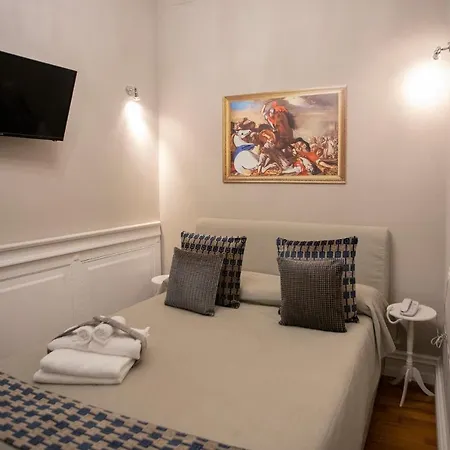 Leone D'autore - Chiaia Guest house 3*