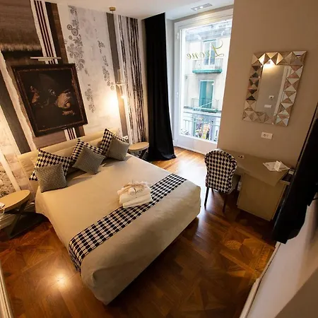 Leone D'autore - Chiaia Guest house 3*