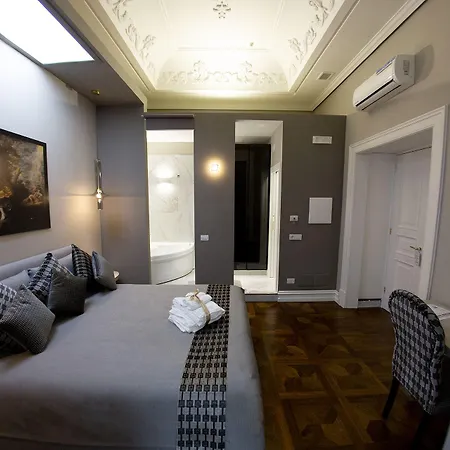 Maison d'hôtes Leone D'autore - Chiaia 4*